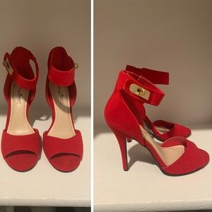 RED HEELS